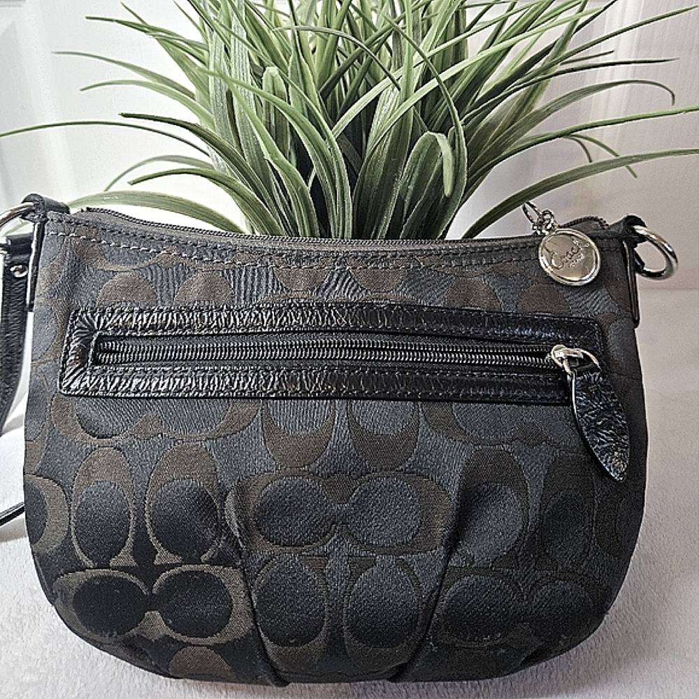 Coach Expresso Brown Crossbody Bag with Signature Design